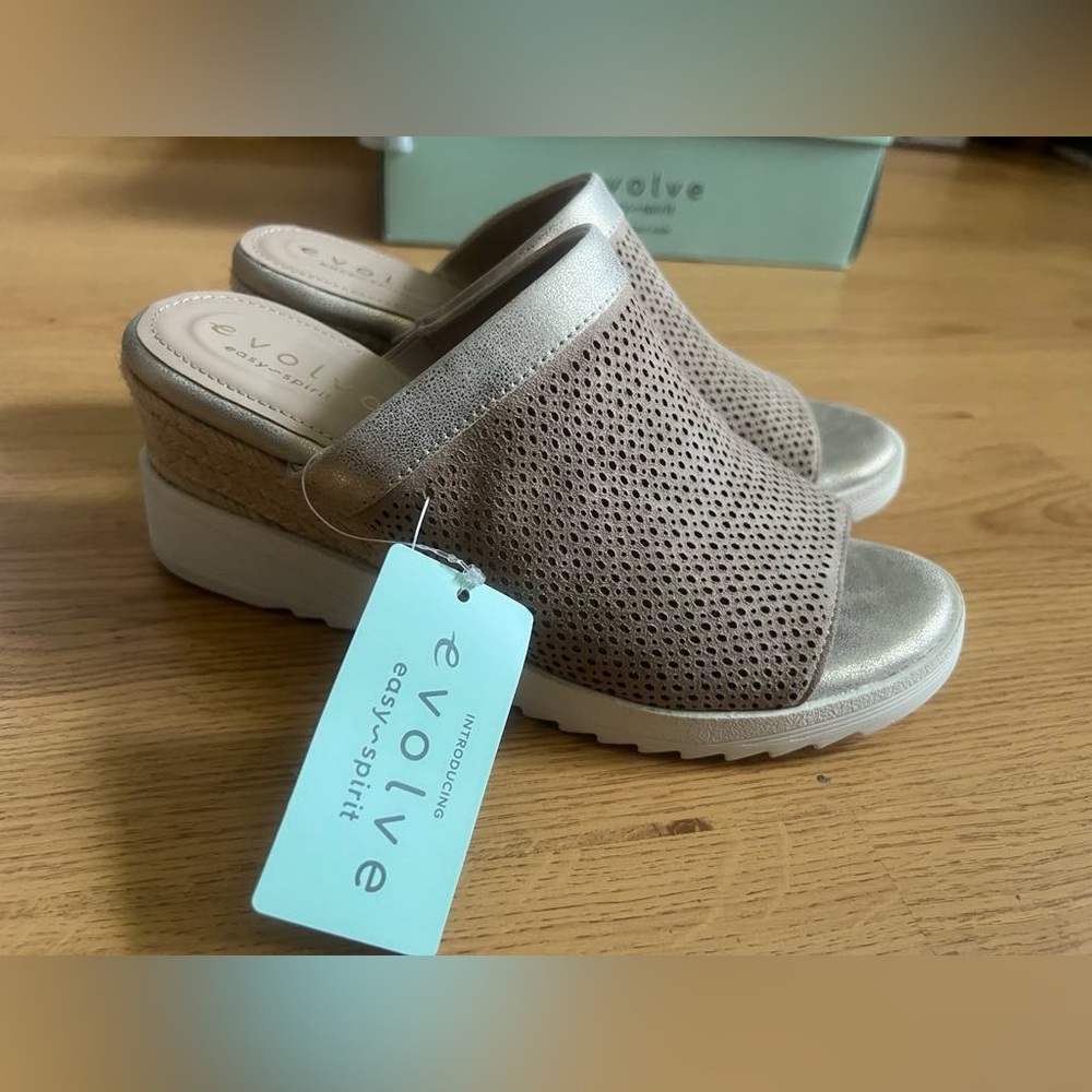 Easy Spirit Tan Mules with Lightweight Platform Sole